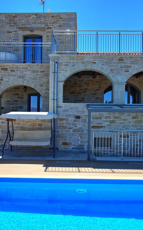 Villa Despanto: Buitenkanten, Zomer, zwembad