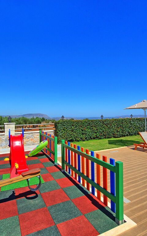 Villa Despanto: Buitenshuis, Tuin, zwembad