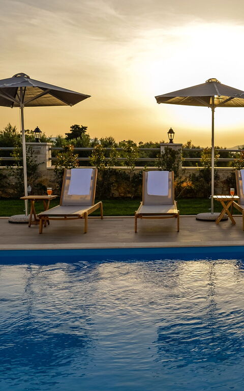 Villa Despanto: zwembad