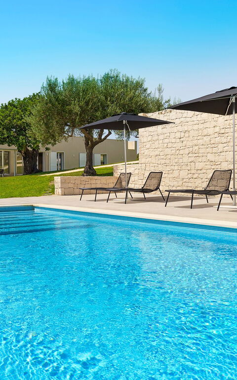 Villa Colleverde: Buitenshuis, zwembad