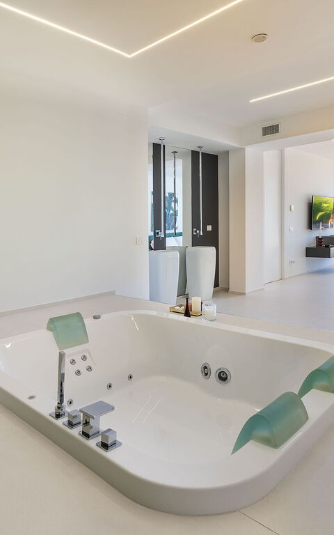 Villa Greta: bubbelbad, slaapkamer