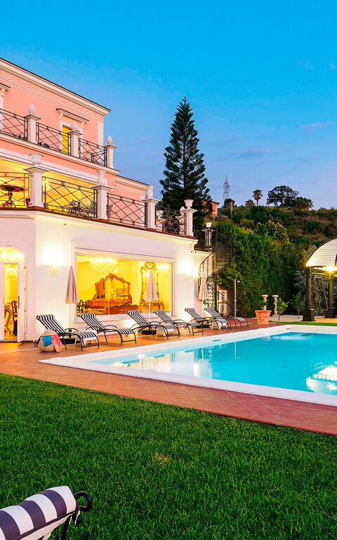 Villa Estella: Buitenshuis, Tuin, zwembad