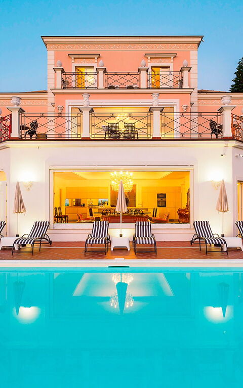 Villa Estella: Buitenshuis, zwembad