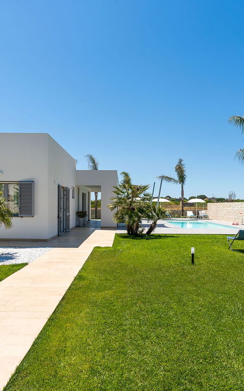 Villa Nica: Buitenkanten, Tuin