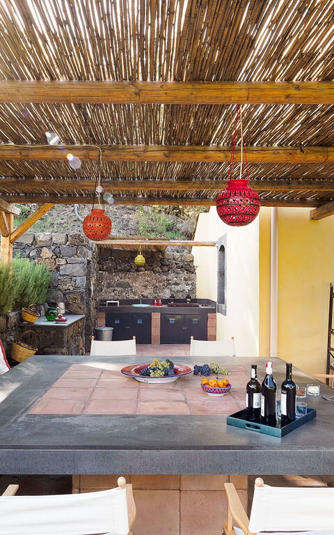 Villa Nerello: Balkon / terras / patio