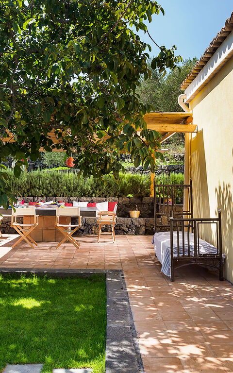 Villa Nerello: Balkon / terras / patio, Buitenshuis