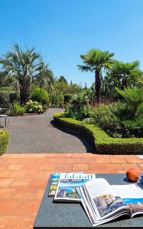 Villa Palmento Rosa: Balkon / terras / patio, Buitenkanten