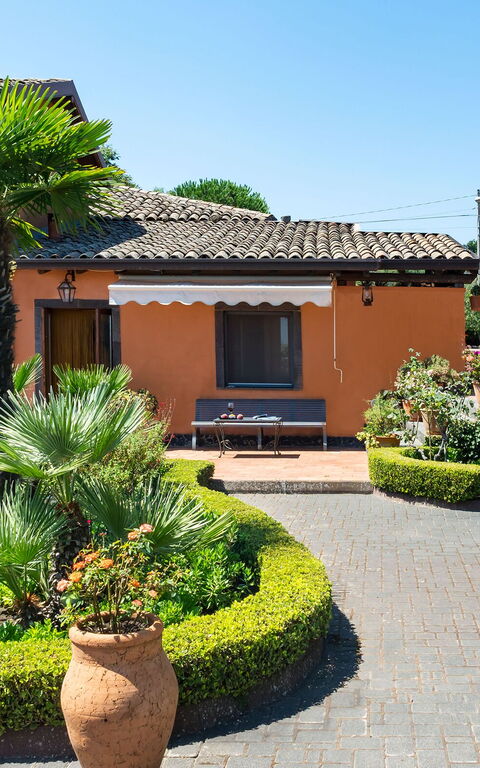 Villa Palmento Rosa: Buitenkanten, Buitenshuis