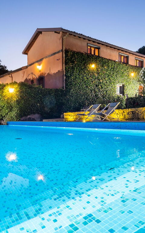 Villa Palmento Rosa: Buitenshuis, zwembad