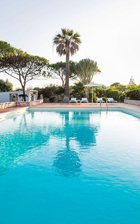 Villa Maya: Buitenshuis, zwembad