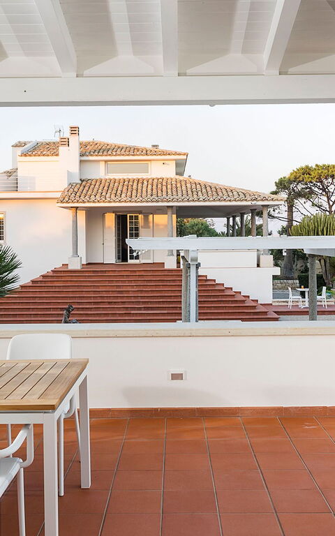 Villa Maya: Balkon / terras / patio