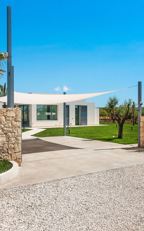 Villa Mia: Buitenshuis, Hoofdingang