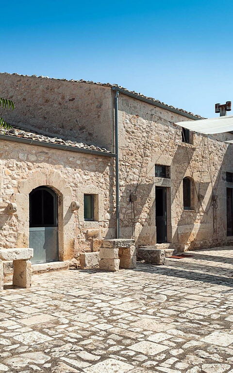 Villa Edicole: Buitenkanten, Buitenshuis