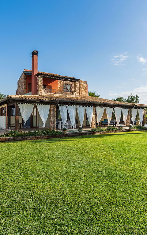 Villa Cielo: Buitenkanten, Buitenshuis