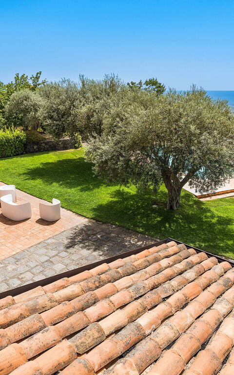 Villa Mila: Buitenkanten, Buitenshuis, Tuin