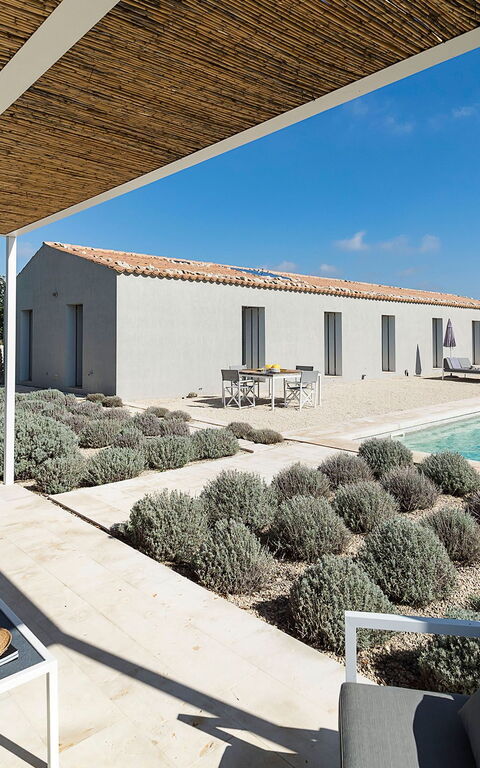 Villa Hybla: Balkon / terras / patio, zwembad