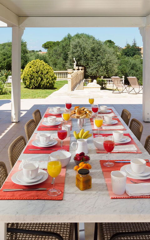 Villa Girasole: Balkon / terras / patio, Buitenshuis