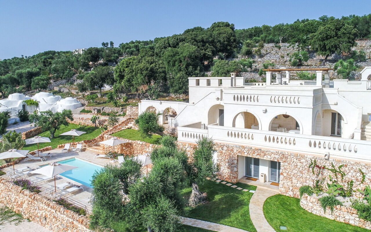 La Residenza - Corte dei Messapi: Buitenkanten, Buitenshuis, zwembad