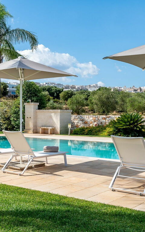 Villa Bellavista: Buitenshuis, Keer bekeken, Tuin, zwembad