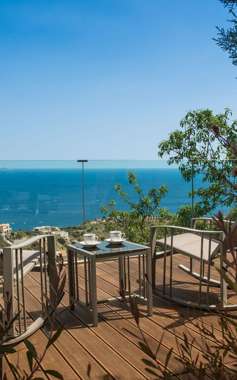 Villa Artemis: Balkon / terras / patio, Buitenshuis, Keer bekeken, Tuin