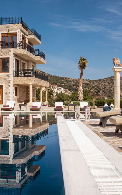 Villa Bella Mare: Buitenkanten, zwembad