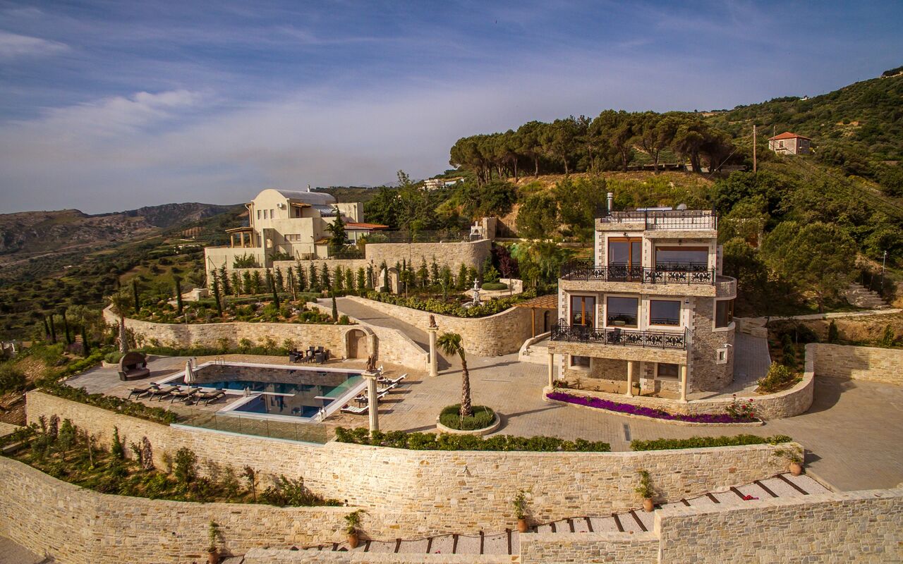 Villa Bella Mare: Buitenkanten, Tuin, zwembad