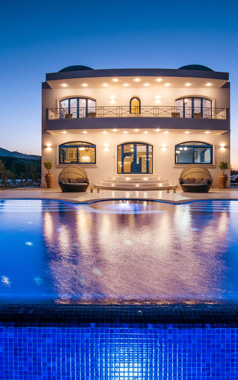 Villa Santor: Buitenkanten, zwembad