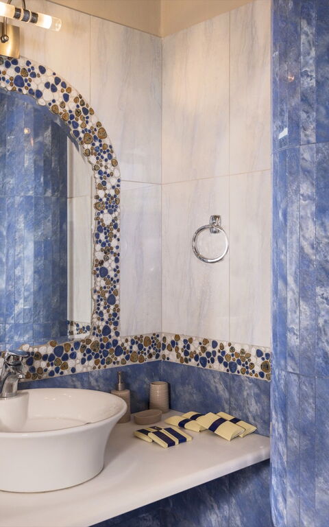 Villa Kissos: Badkamer
