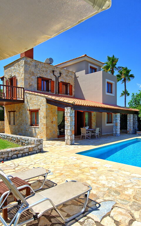 Villa Rodia: Buitenshuis, Tuin, Zomer, zwembad