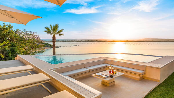 Villa Artemare: Buitenkanten, Buitenshuis, Keer bekeken, Tuin, zwembad