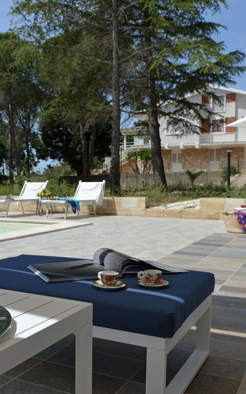 Villa Pica: Buitenshuis, Tuin, Zomer, zwembad