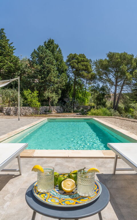 Villa Pica: Buitenkanten, Buitenshuis, zwembad