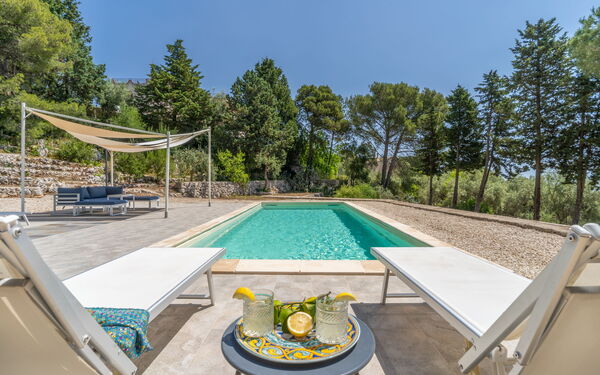 Villa Pica: Buitenkanten, Buitenshuis, zwembad