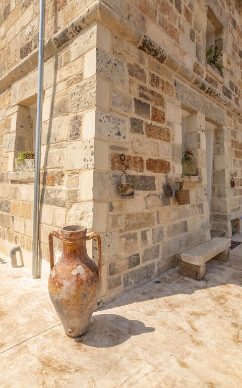 Villa Turris: Balkon / terras / patio, Buitenkanten