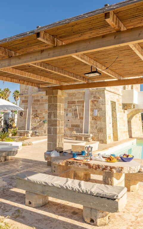 Villa Turris: Balkon / terras / patio, Buitenkanten, Buitenshuis