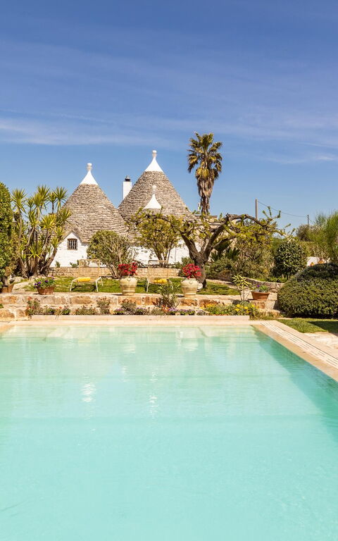 Trullo Patricia Pool: Buitenshuis, Tuin, zwembad