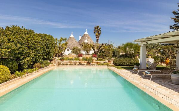 Trullo Patricia Pool: Buitenshuis, Tuin, zwembad