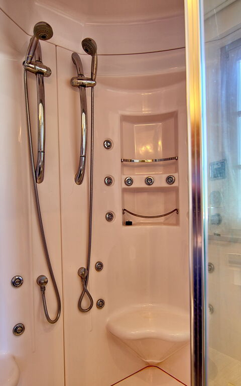 Casa White: Badkamer