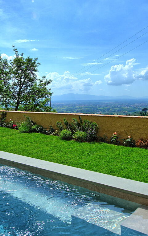 Casa Lionardo: Buitenshuis, Keer bekeken, Tuin, zwembad