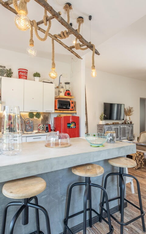 Villa Natura: Keuken, Lunchroom, Woonkamer