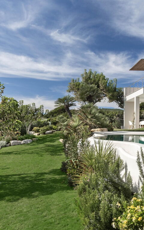 Villa Vera: Balkon / terras / patio, Buitenkanten, Keer bekeken, Tuin, zwembad