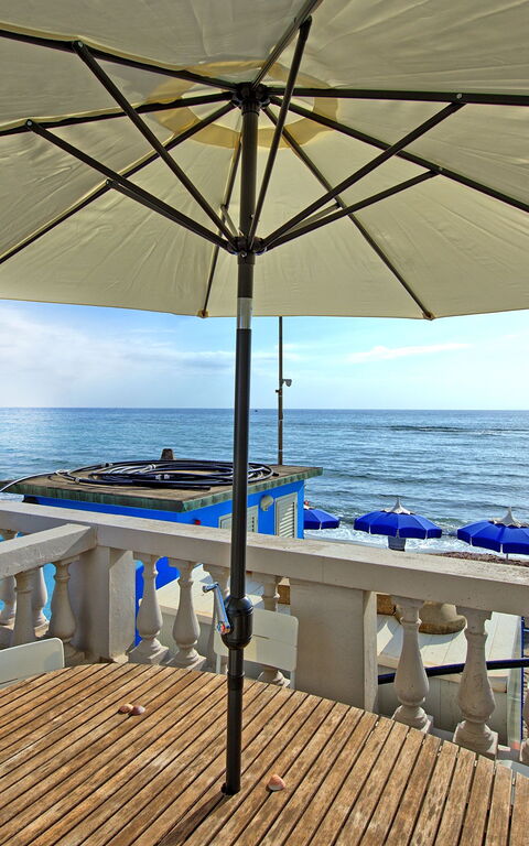 Casa Riva: Balkon / terras / patio, Buitenshuis