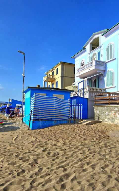 Casa Riva: Buitenshuis