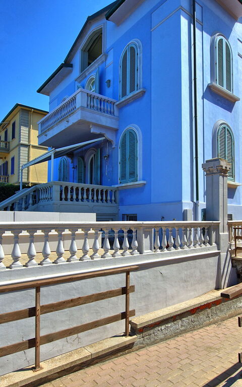 Casa Riva: Buitenshuis