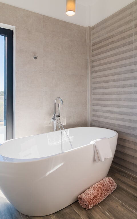 Villa Olivum: Badkamer, Kamer details