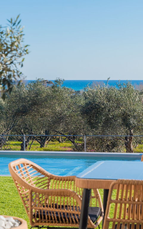 Villa Olivum: Buitenkanten, Buitenshuis, Tuin, zwembad