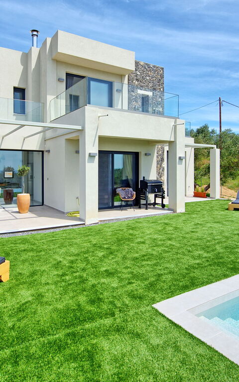 Villa Olivum: Buitenshuis, Zomer, zwembad