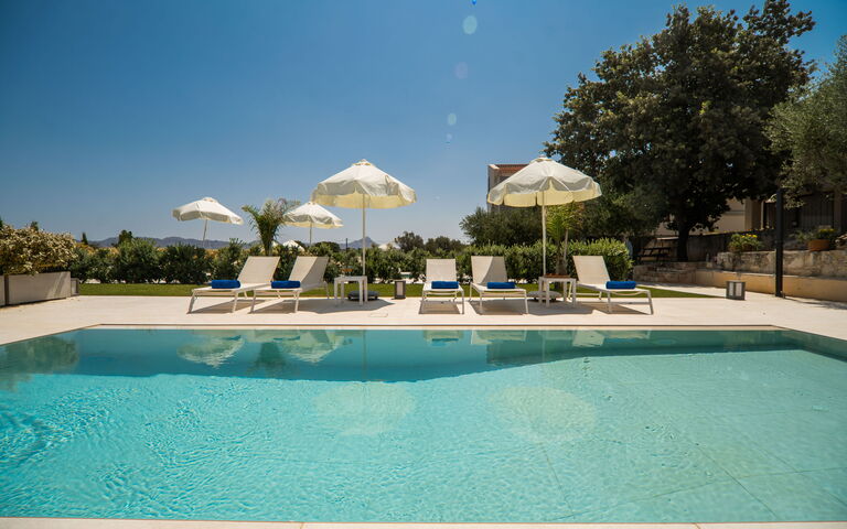 Aelia: Buitenshuis, Tuin, zwembad