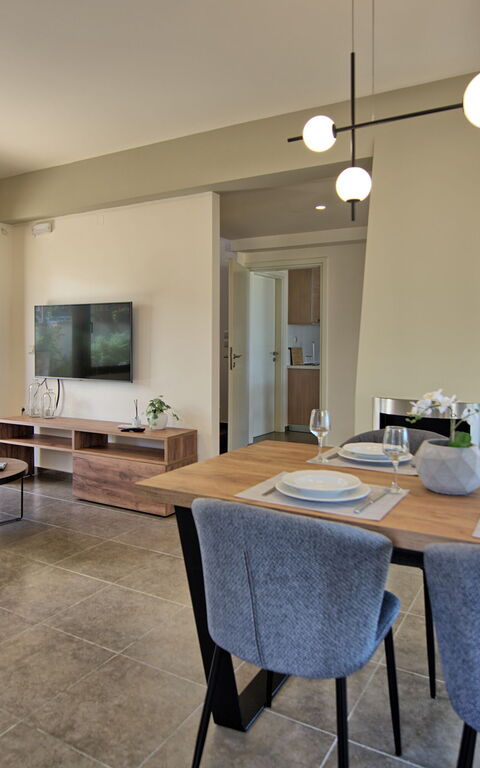 Iris: Lunchroom, Woonkamer