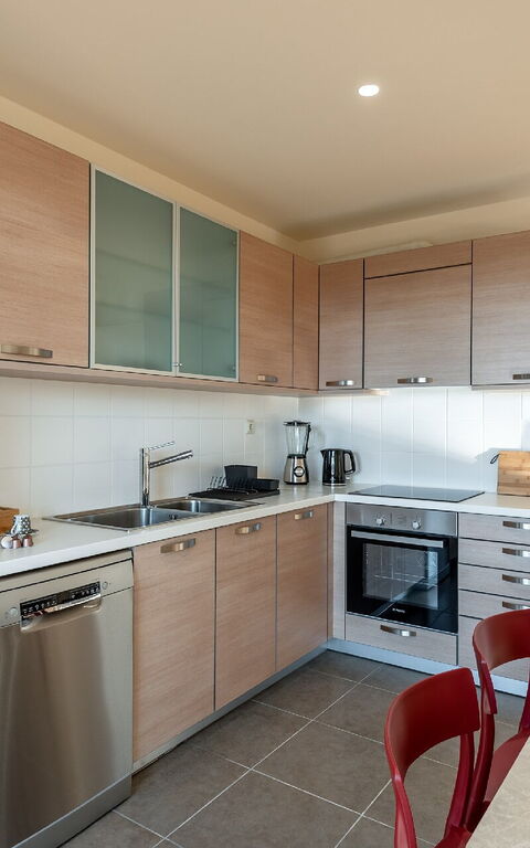 Dioni: Keuken, Lunchroom